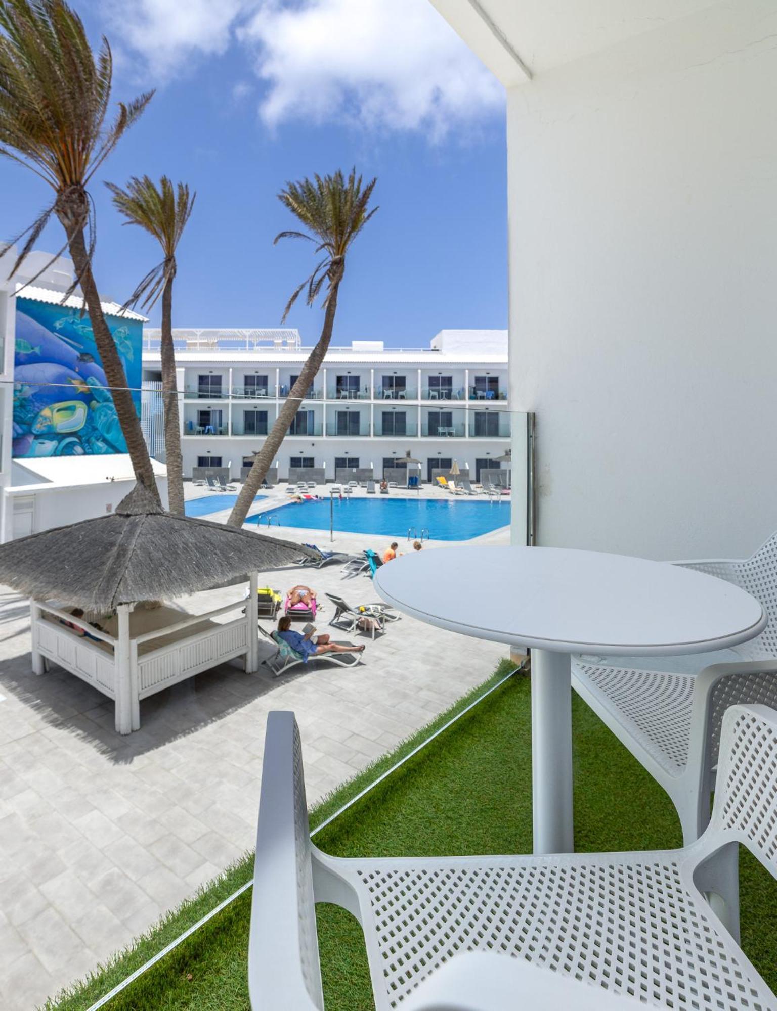 Corralejo Surfing Colors Hotel&Apartments Екстериор снимка