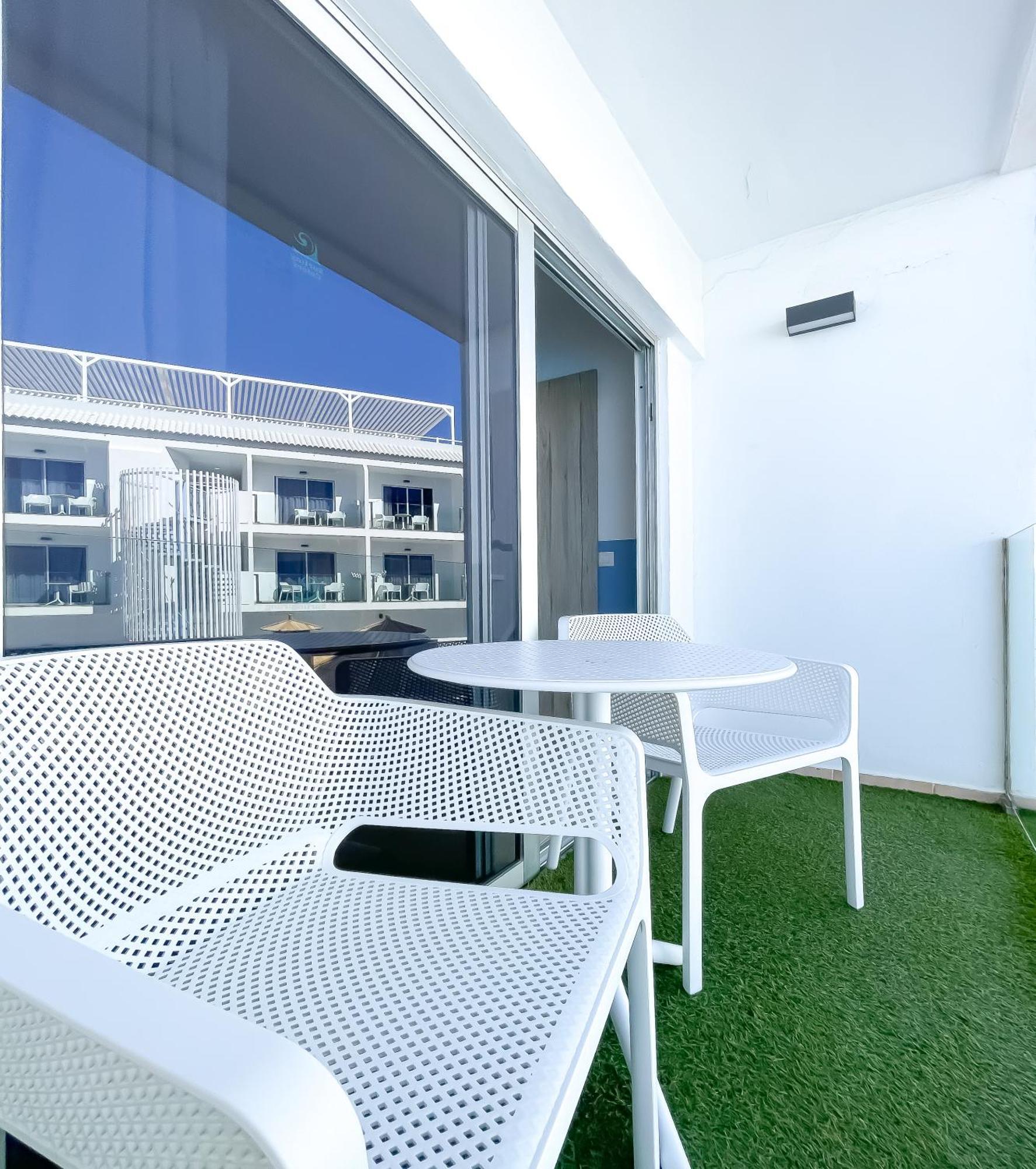Corralejo Surfing Colors Hotel&Apartments Екстериор снимка