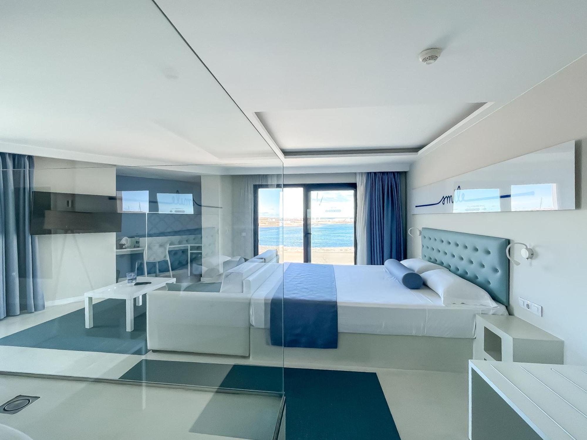 Corralejo Surfing Colors Hotel&Apartments Екстериор снимка